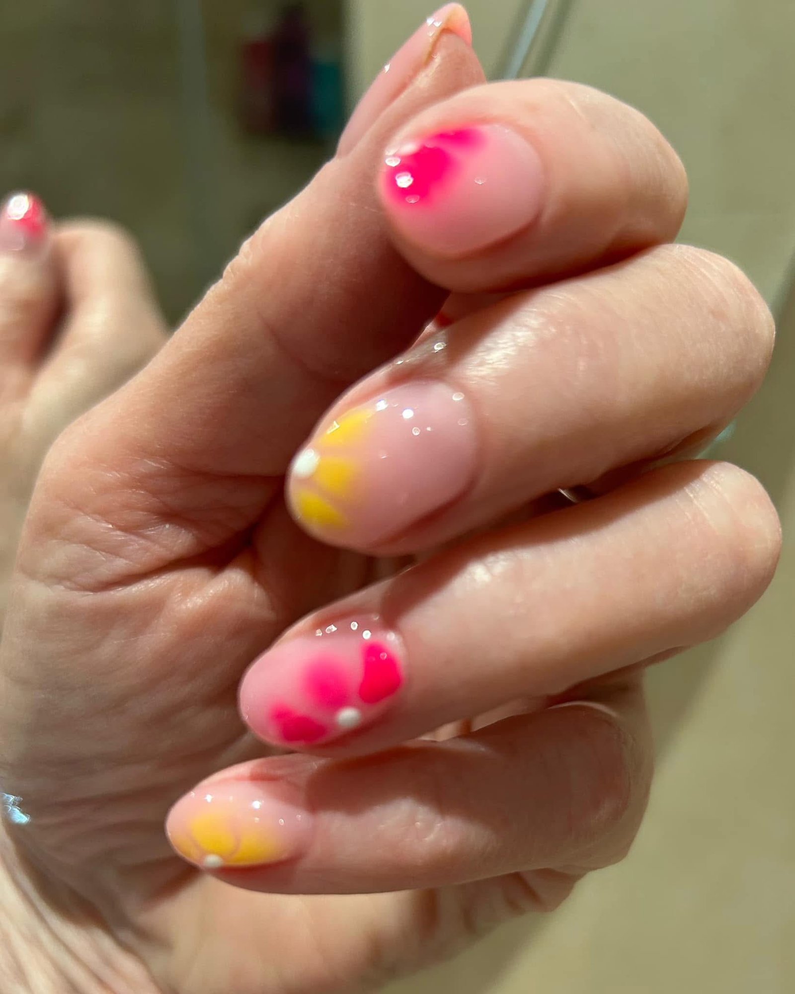 Hands Blooming gel flowers